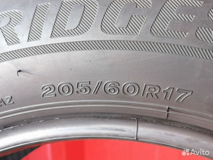 Bridgestone Blizzak LM-001 205/60 R17