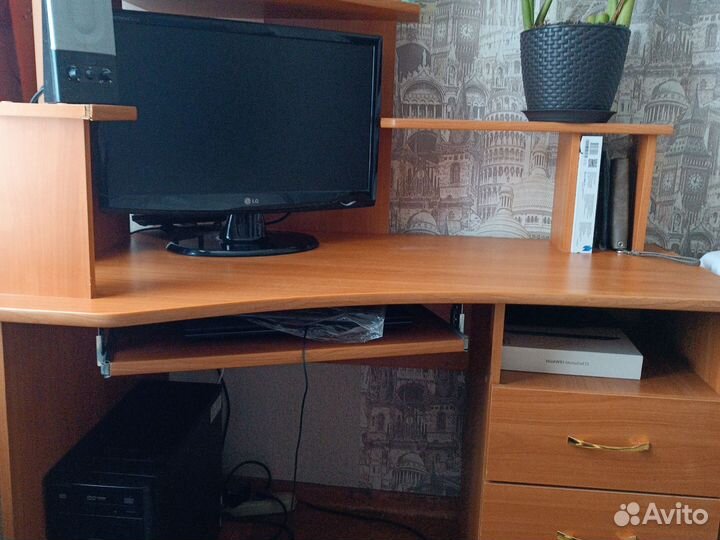 Компьютерный столик бу самовывоз