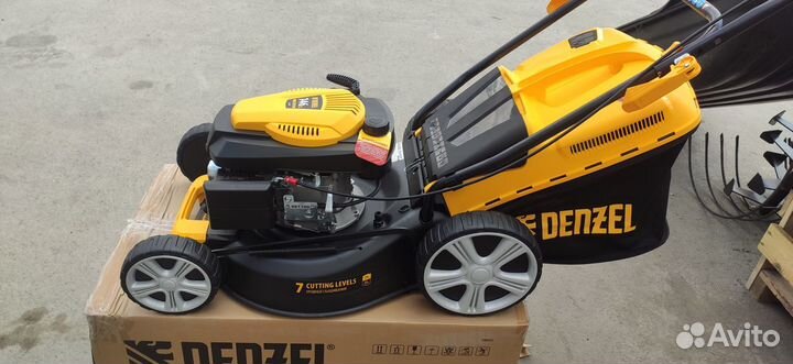 Газонокосилка бензиновая