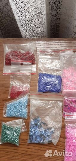 Бисер, бусины