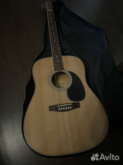 Гитара colombo