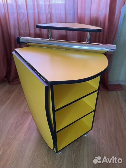 Маникюрный стол складной бу