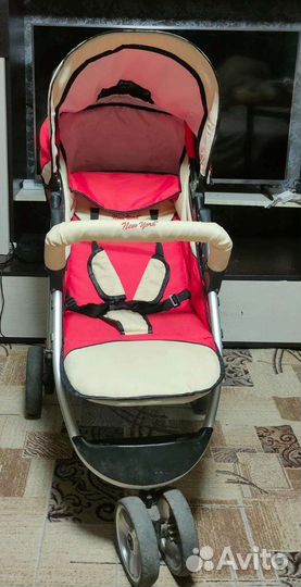 Прогулочная коляска