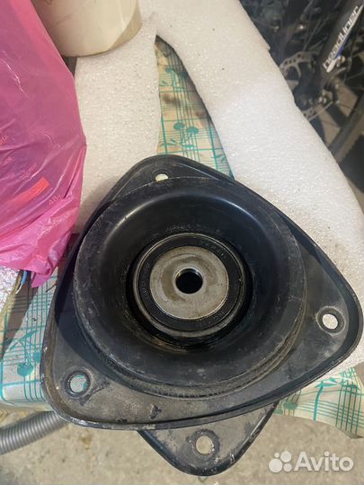 Опора передней стойки Subaru legacy