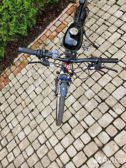 Велосипед с бензиновым двигателем