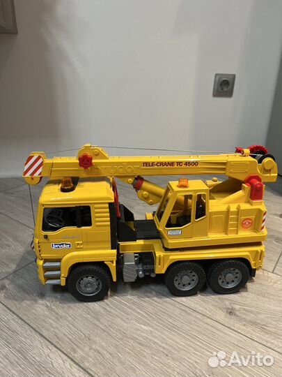 Автокран Bruder (Брудер)