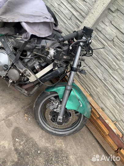 Kawasaki zzr 600-2