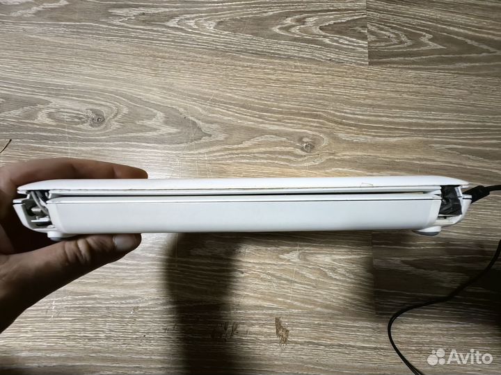 Нетбук MSI u130