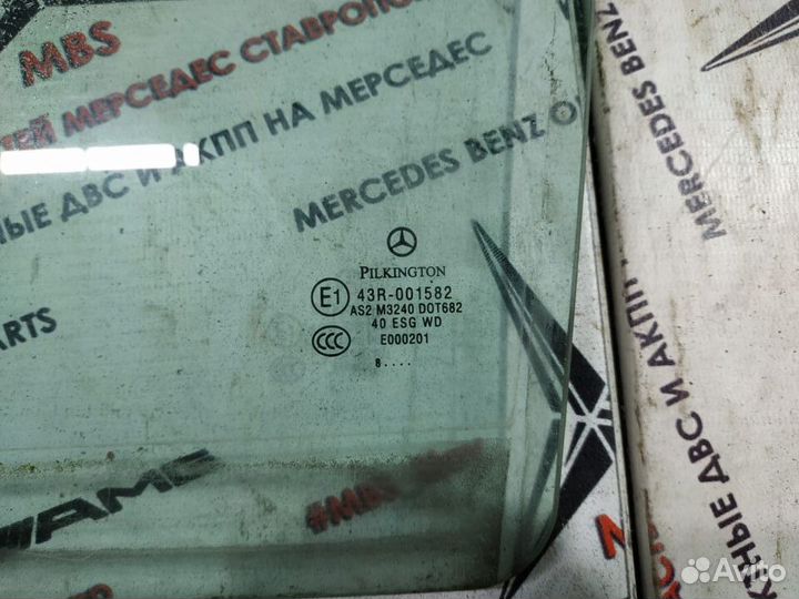 Стекло двери w204 Mercedes заднее левое