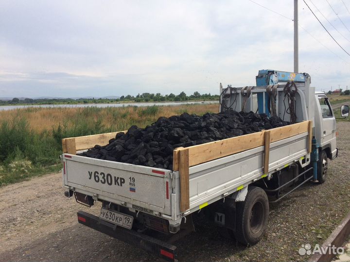 Аренда и услуги манипулятора, стрела 2.5 т, 7 м, борт 3 т, 3.9 м