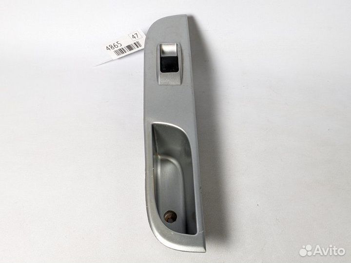 Кнопка стеклоподъемника задняя правая Mitsubishi