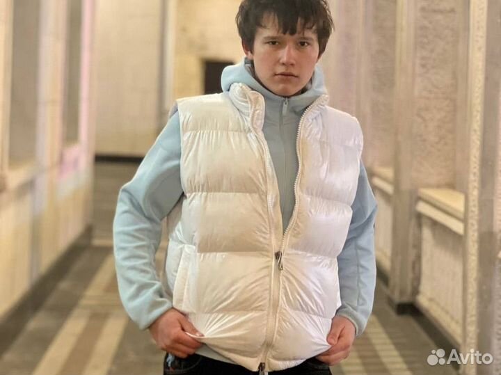 Жилетка Zara x Moncler глянцевая