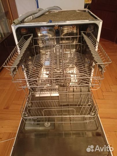 Посудомоечная машина Electrolux ESF63021
