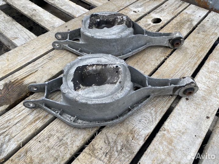 Рычяг задний нижний Nissan Teana J32