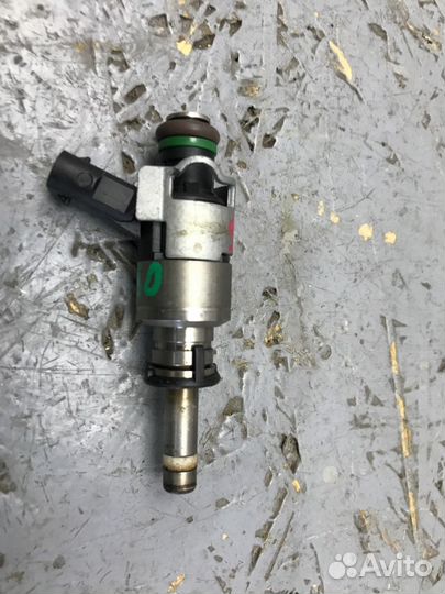Форсунка инжекторная Audi A6 С7 cgwb 2011