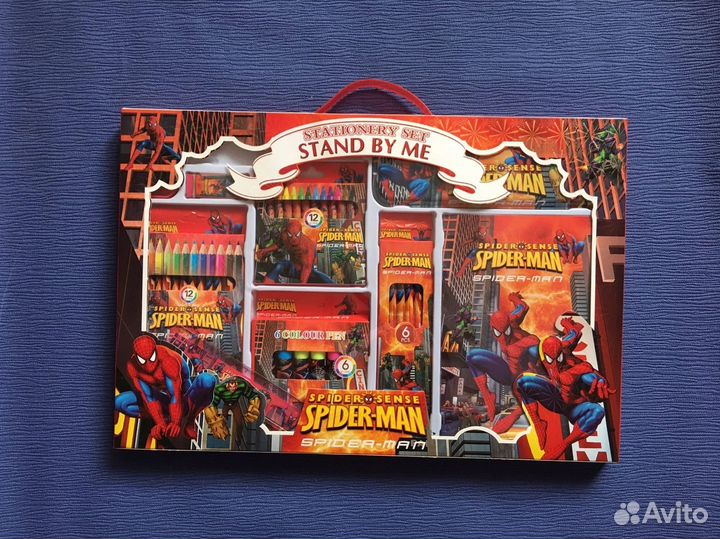 Набор юного художника новый