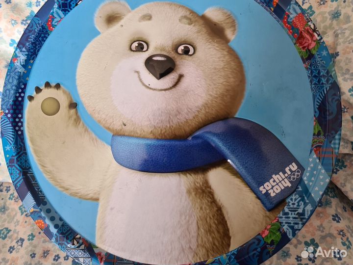 Жестяная коробка