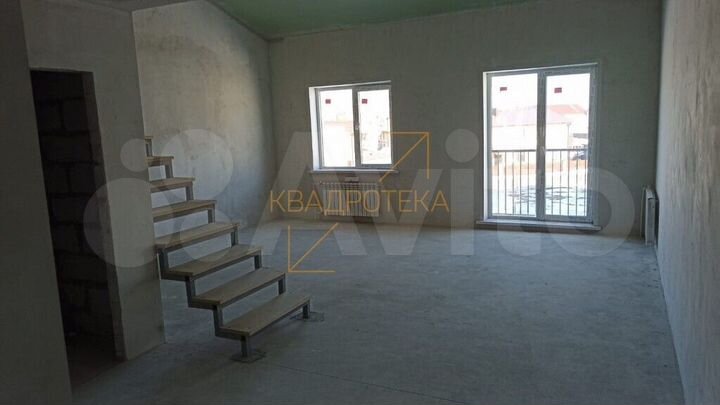 2-к. квартира, 67 м², 3/3 эт.