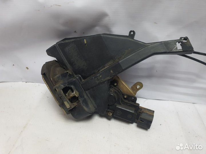 Замок двери задний правый Geely Mk седан MR4790A