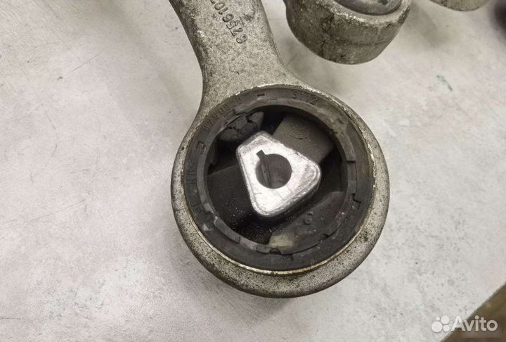 Рычаги передние Bmw 7-Series E65