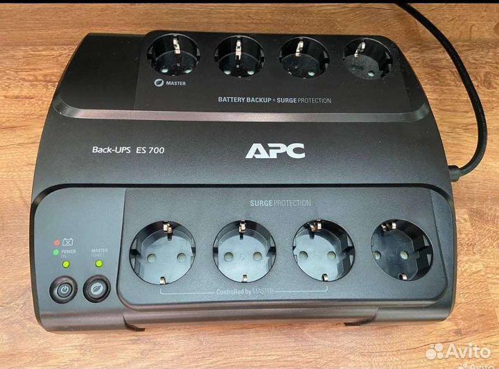 Источник бесперебойного питания apc