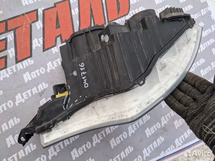 Фара левая Mercedes Actros MP4 Актрос 2012