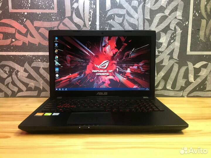 Игровой ноутбук Asus GTX1050/i5/8gb/SSD M2