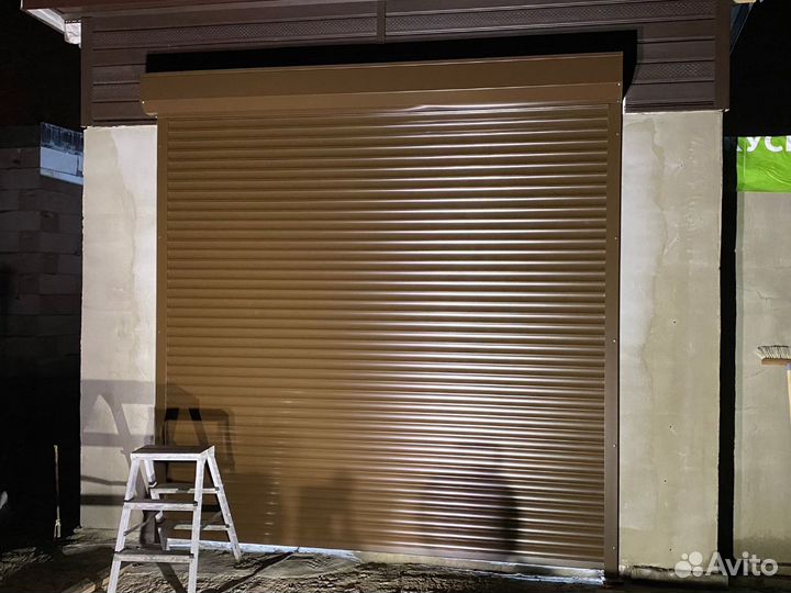 Рулонные ворота для гаража