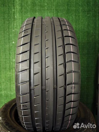 Triangle EffeXSport TH202 225/35 R20 90Y