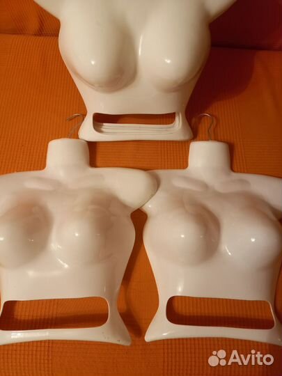 Вешалка бюст пластиковая, 9 шт