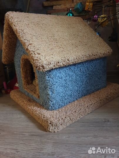 Будка домик для котика или маленькой собачки