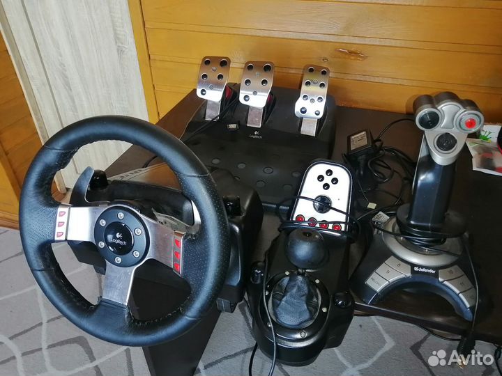 Игровой руль Logitech g27