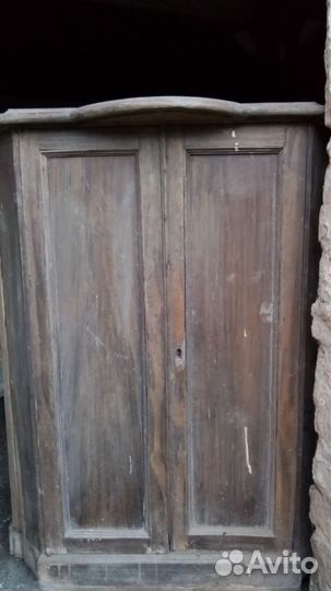 Шкафчик навесной деревянный 19 век