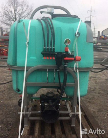 Опрыскиватель навесной