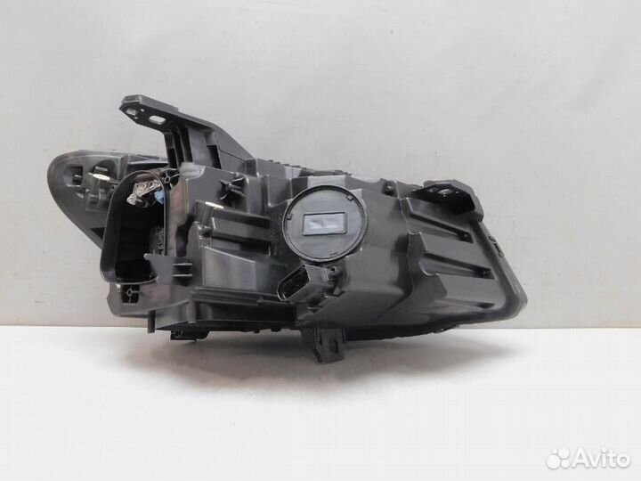 Фара левая Mercedes-Benz CLA-Class