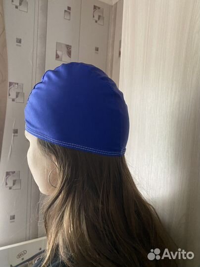 Шапочка для плаванья в бассейне