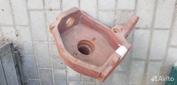 Кулак поворотный левый мтз 2522, 3022, 3522