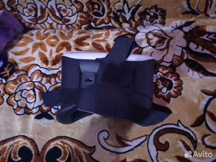 VR BOX - очки виртуальной реальности
