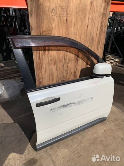 Передняя правая дверь Nissan X-trail T31