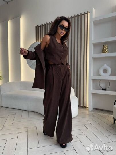 Костюм брючный тройка (хит 2025)