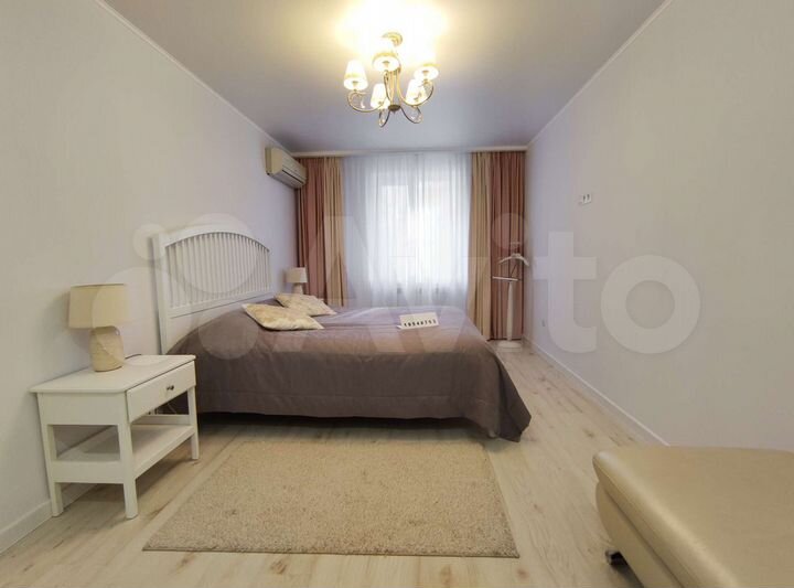 2-к. квартира, 80 м², 1/6 эт.