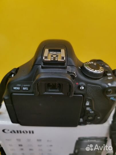 Зеркальный фотоаппарат Canon Eos 600D