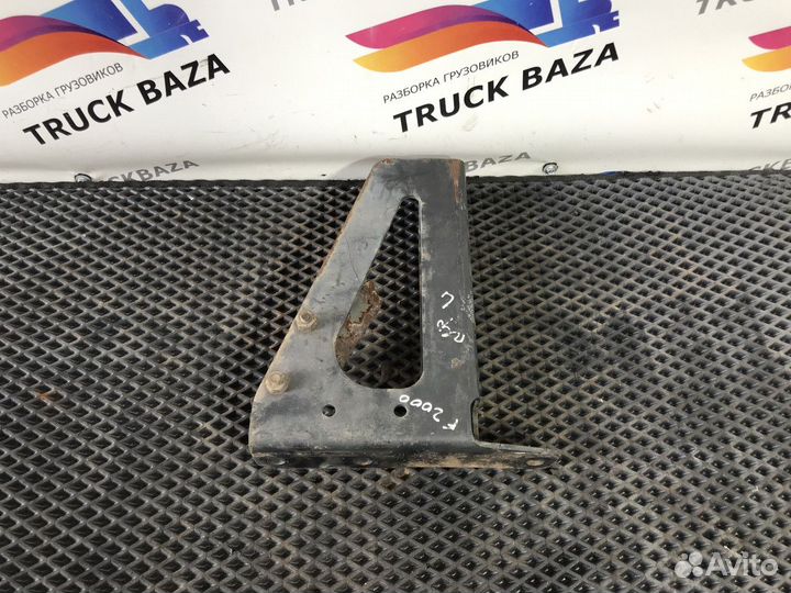 81416530007 Кронштейн переднего бампера левый