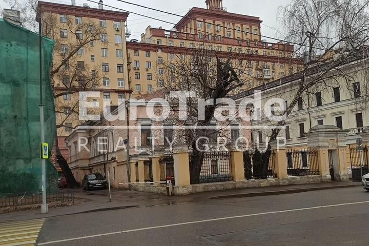 Продам торговое помещение, 584 м²