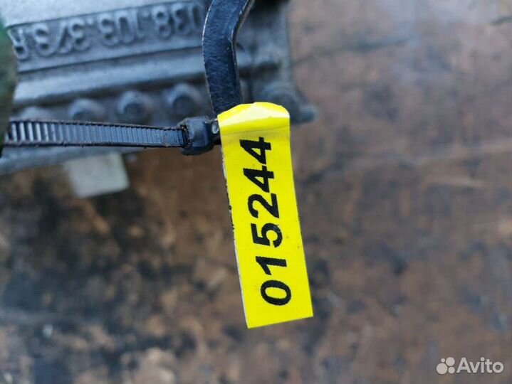 Головка блока цилиндров Volkswagen Golf 4 03810337