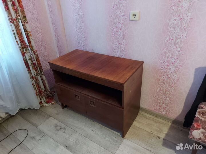 Тумба под телевизор