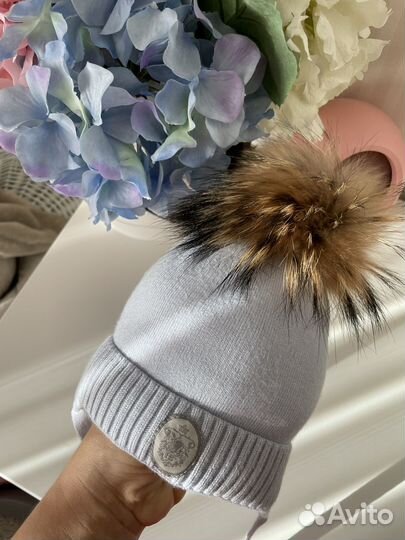 Вязаная шерстяная шапка 