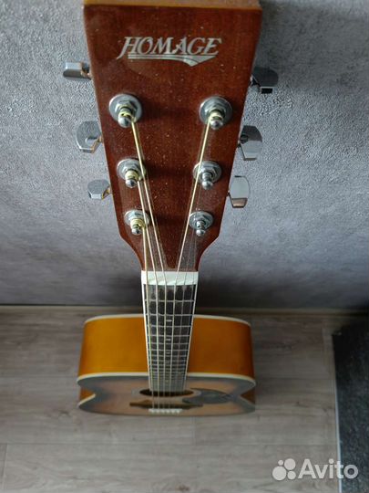 Акустическая гитара