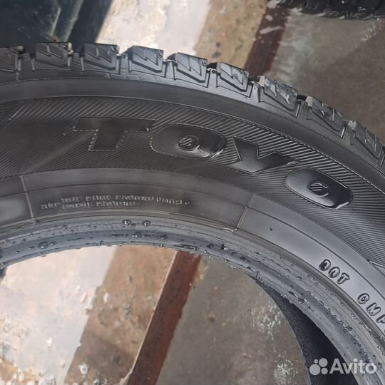 Toyo Observe Ice-Freezer 225/65 R17