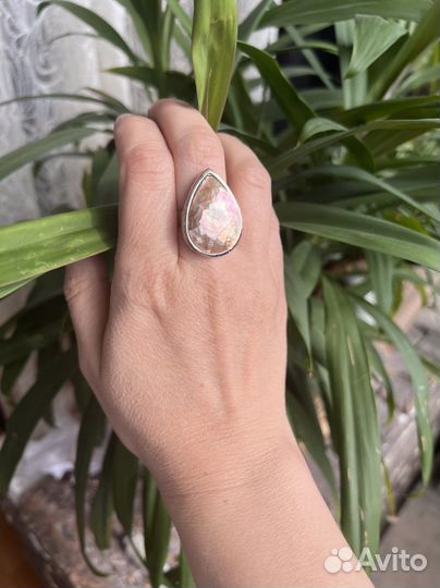 Кольцо с перламутром